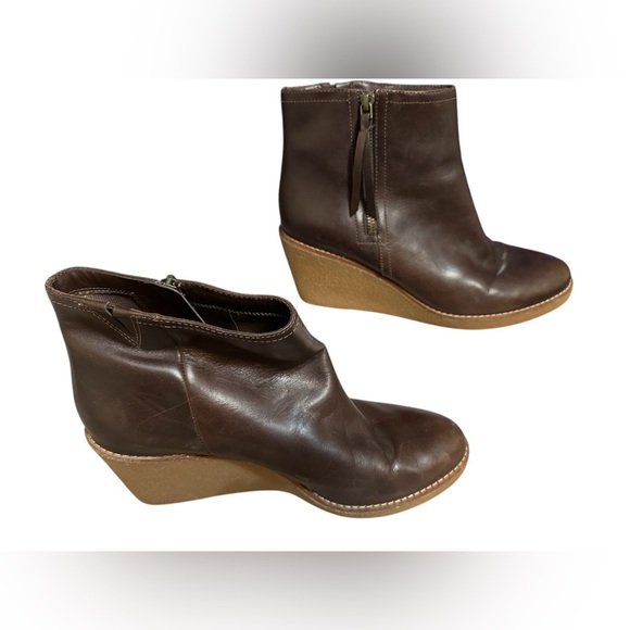 Cole Haan Auden Waterproof Leather Ankle‎ 3” Wedge Zip Bootie Size 11 Brown - Picture 2 of 8